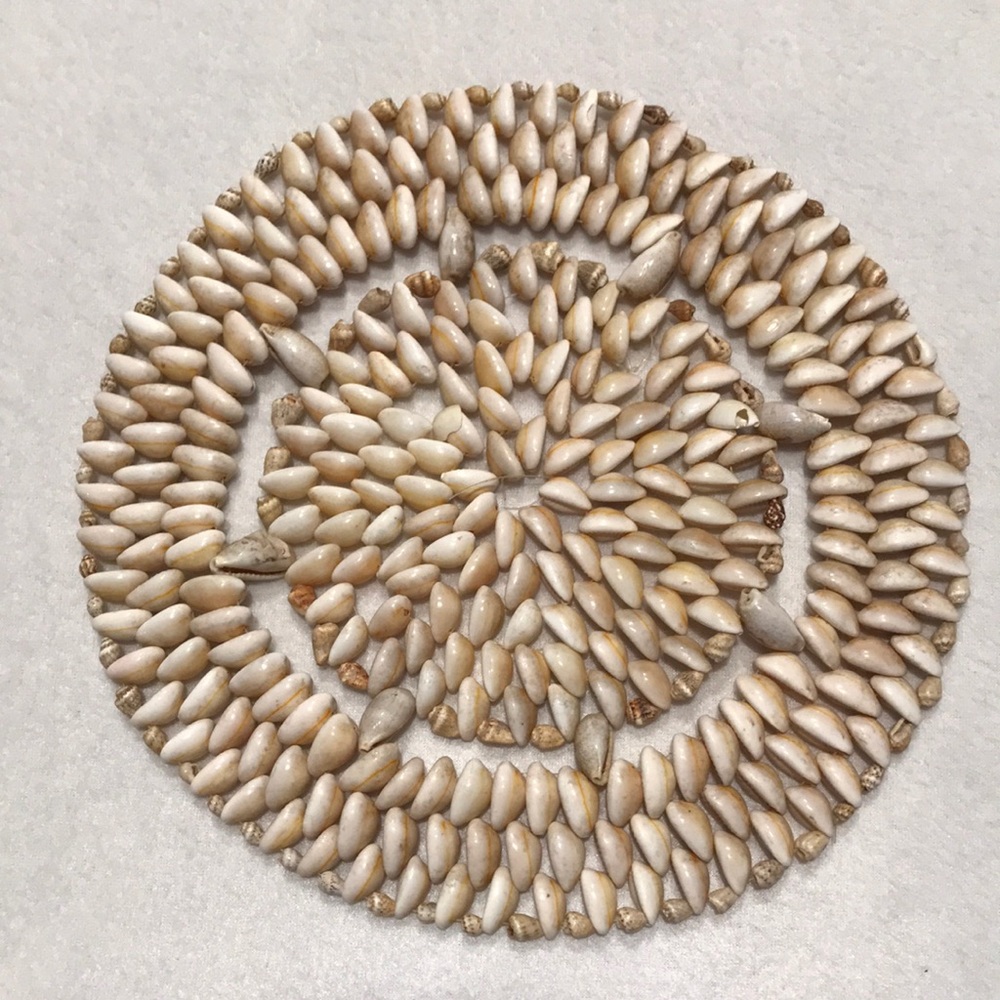 Vintage sea shell trivet, pot holder
